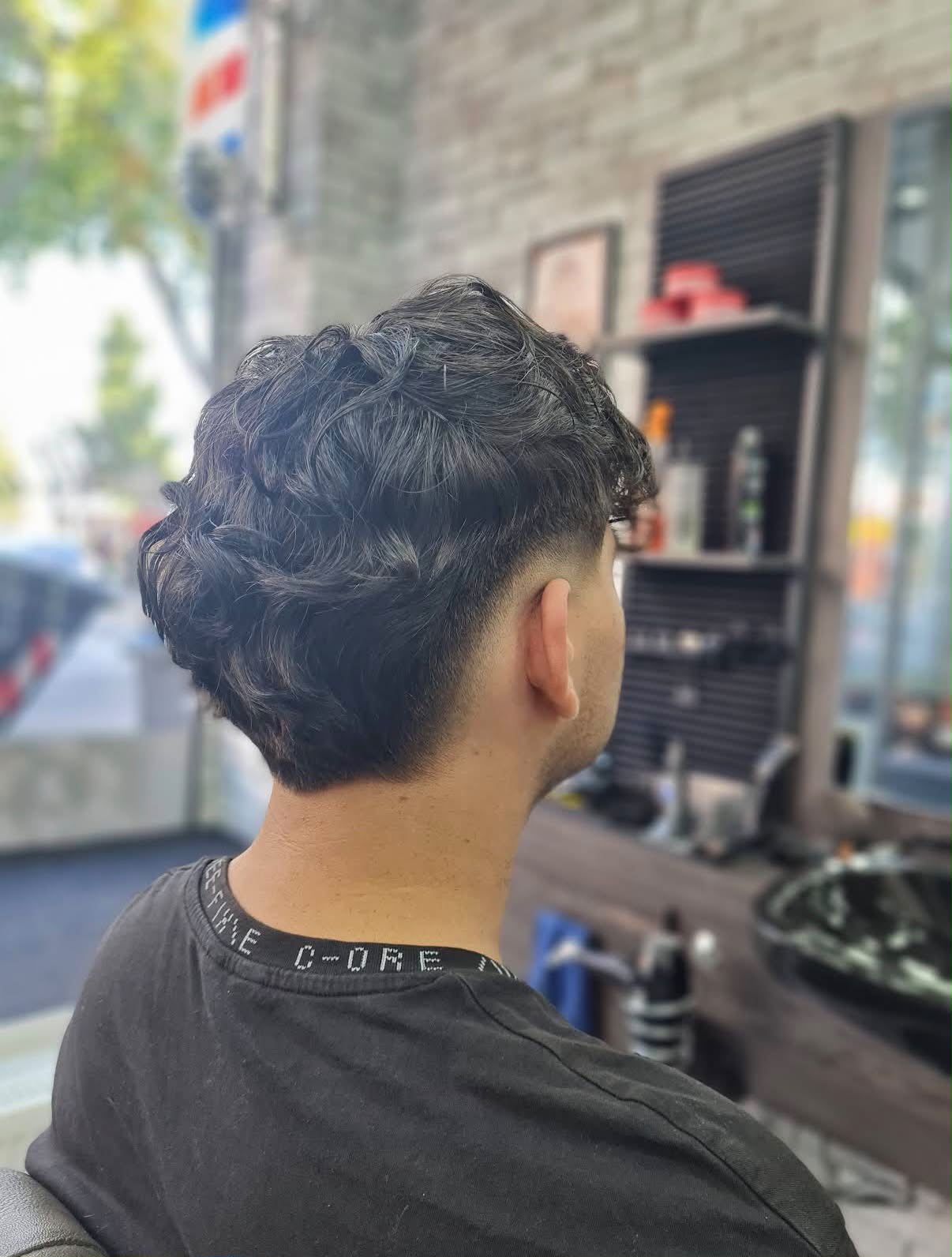 Oscar Barbershop haircut 13